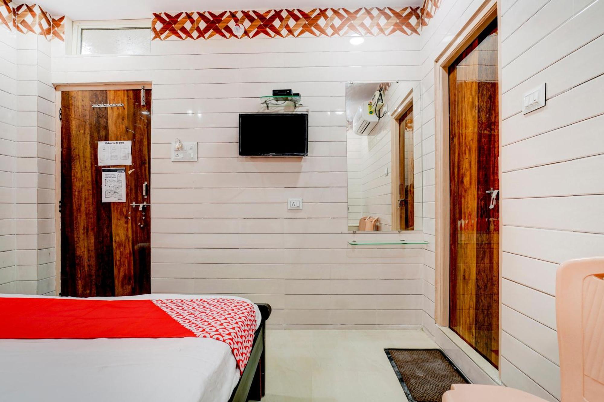 Hotel O Aroma Classic Near Nampally Main Railway Station Hyderabad Exterior photo