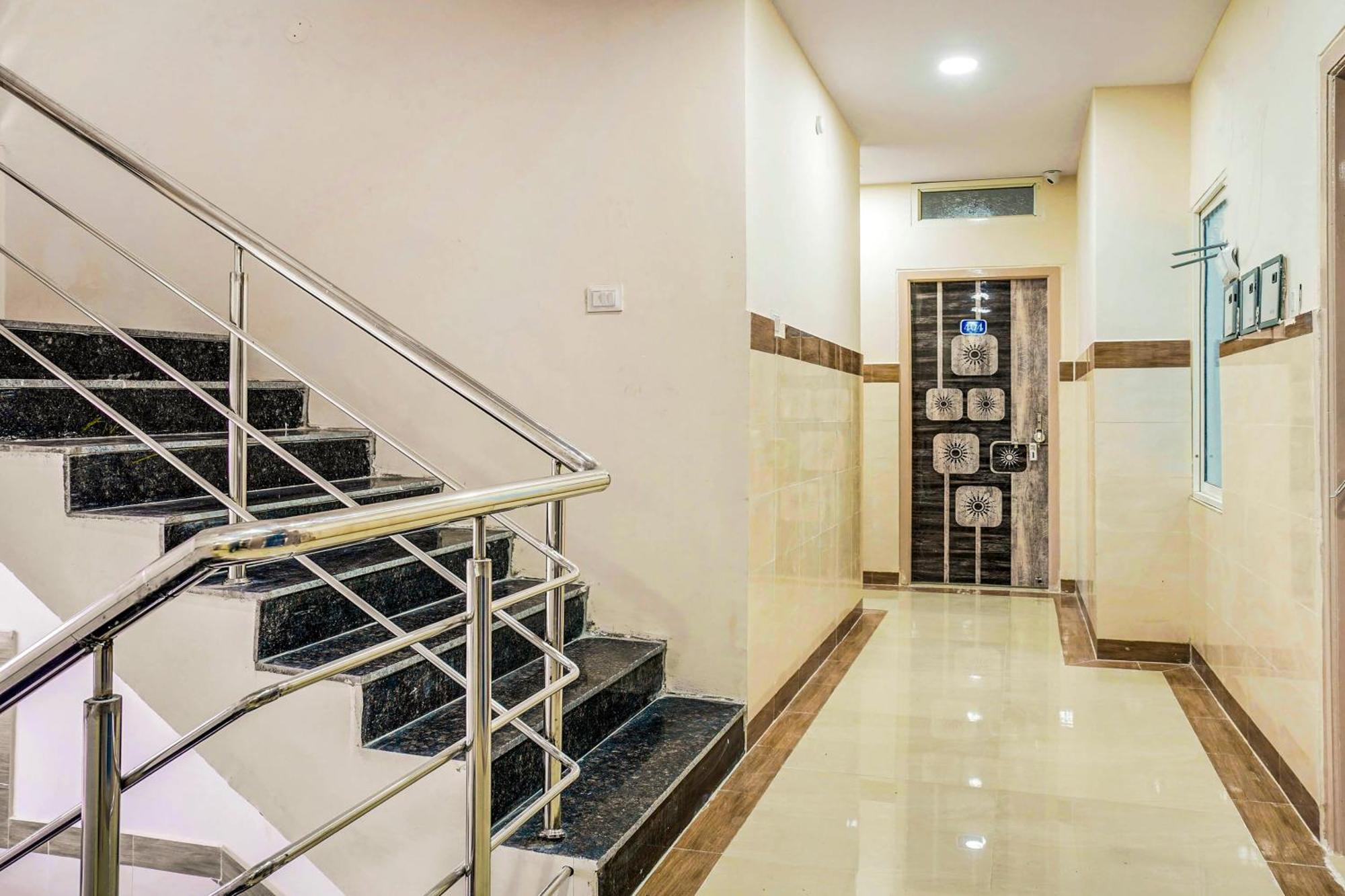 Hotel O Aroma Classic Near Nampally Main Railway Station Hyderabad Exterior photo