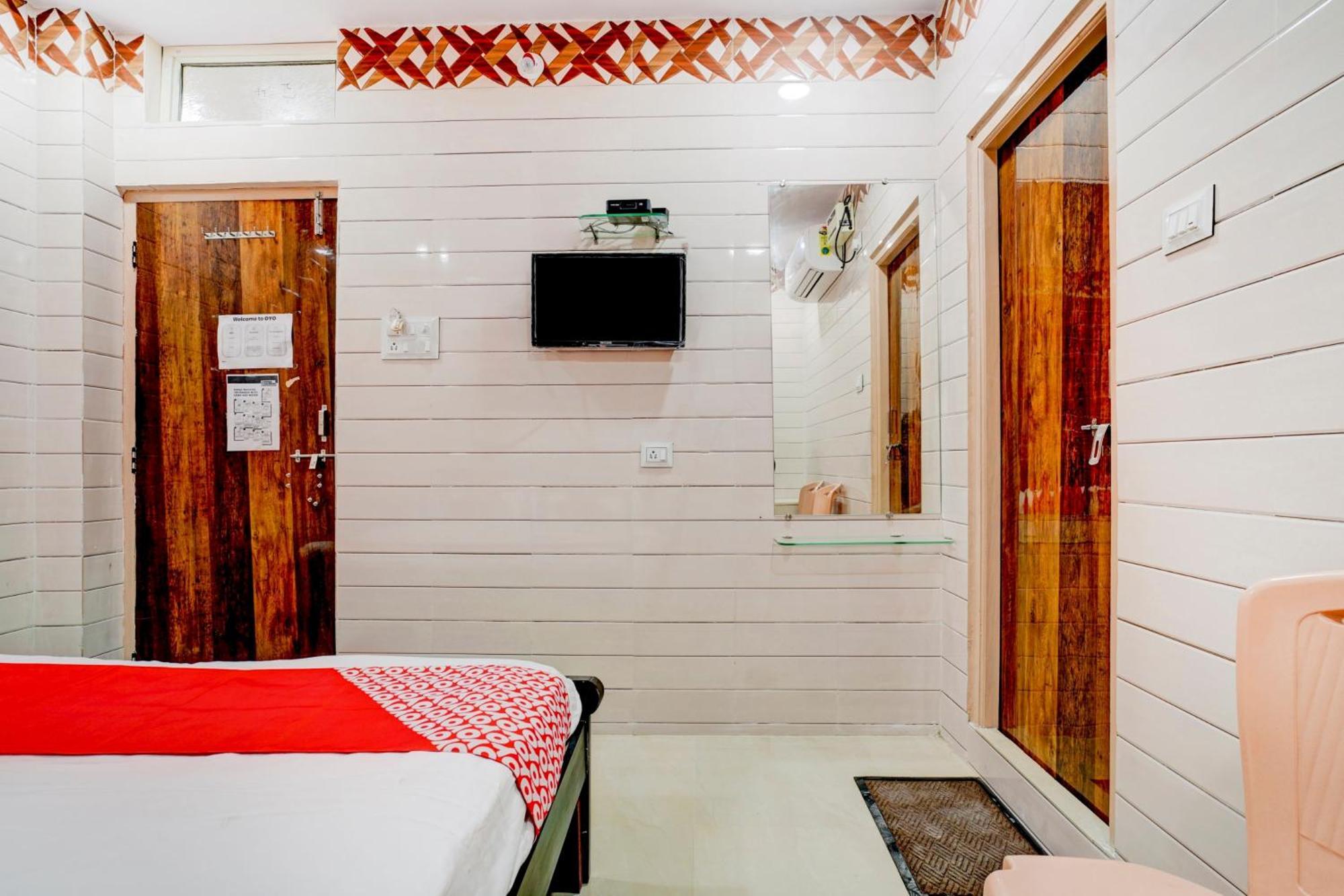 Hotel O Aroma Classic Near Nampally Main Railway Station Hyderabad Exterior photo