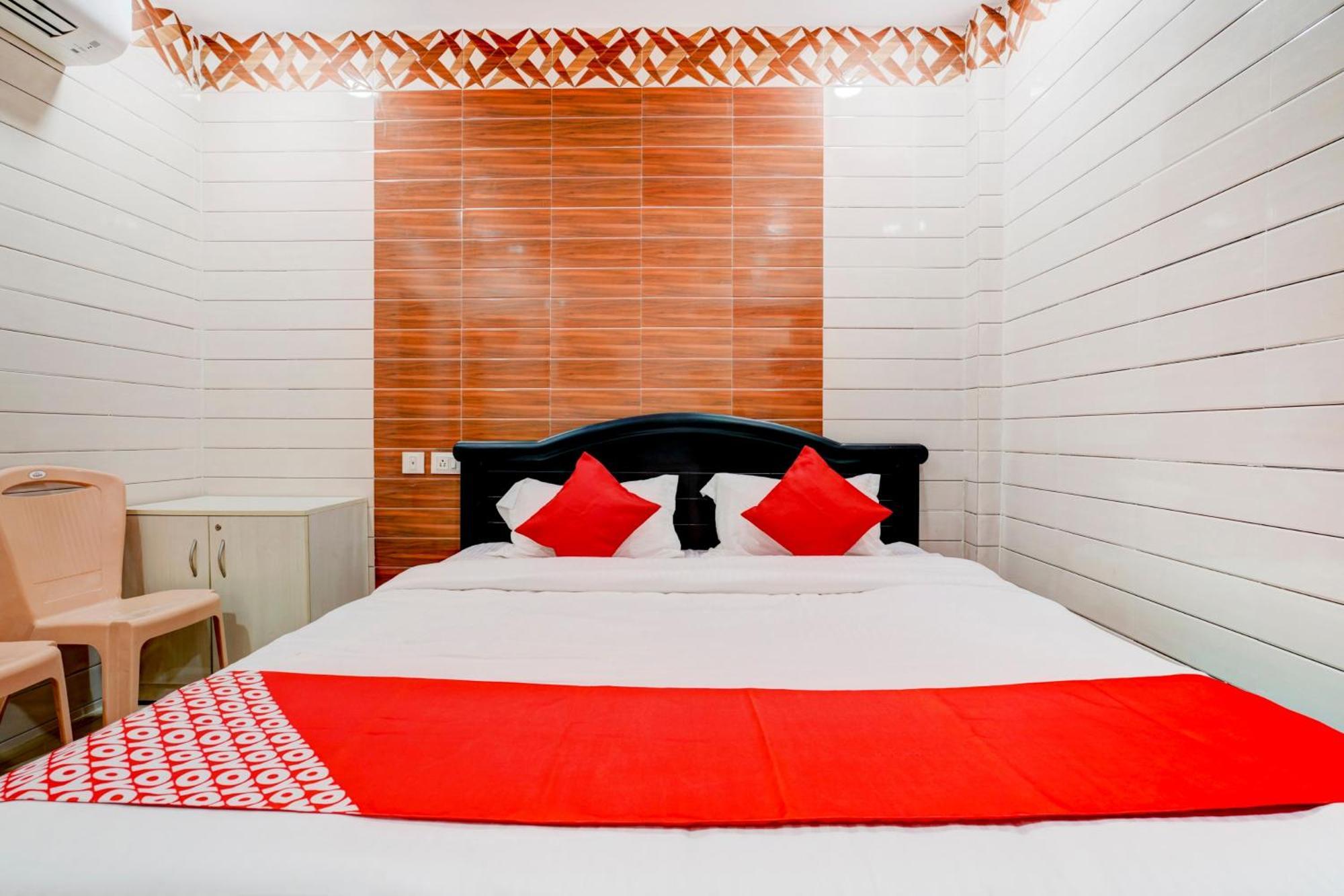 Hotel O Aroma Classic Near Nampally Main Railway Station Hyderabad Exterior photo